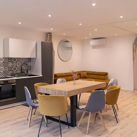 Charming Old Town Apartment, Steps Away From The Lejlighed Annecy